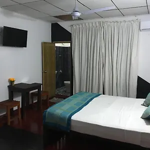 Everest Guest house